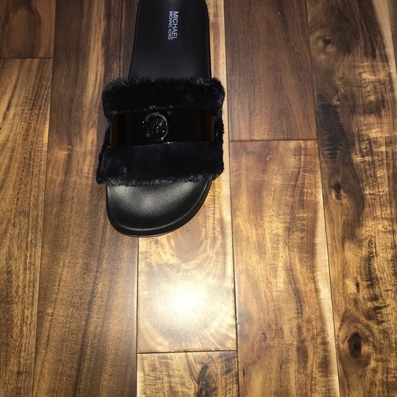 Michael Kors Jett Slides Sz.10 fit like 9 or 9.5 - Picture 2 of 2